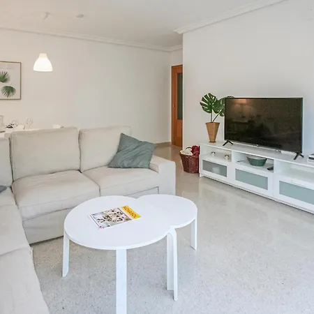 Apartment 3 Bedroom Awesome In El Campello