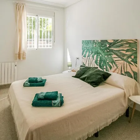 Apartment 3 Bedroom Awesome In